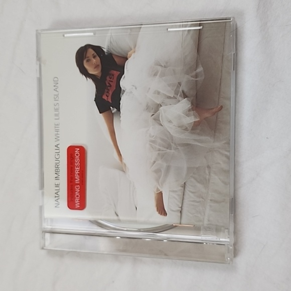 Natalie Imbruglia White Lilies Island